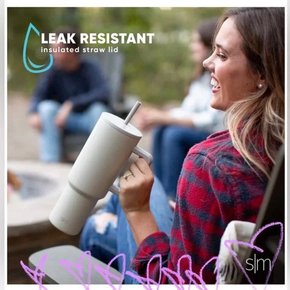 New Simple Modern 40oz TREK Tumbler in Redwood 😍 - Picture 11 of 17